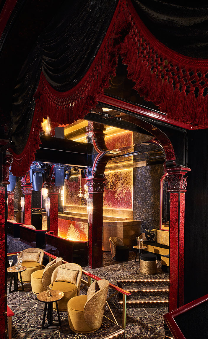 Signatures Singulières - Oscar Ono - Architecte d'intérieur - Paradis Latin - Salle de spectacles à Paris - Ambiance baroque - Rouge et doré