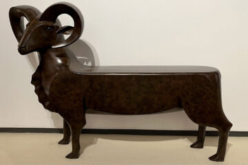 Banc Mouflon en bronze, artiste Daniel Daviau
